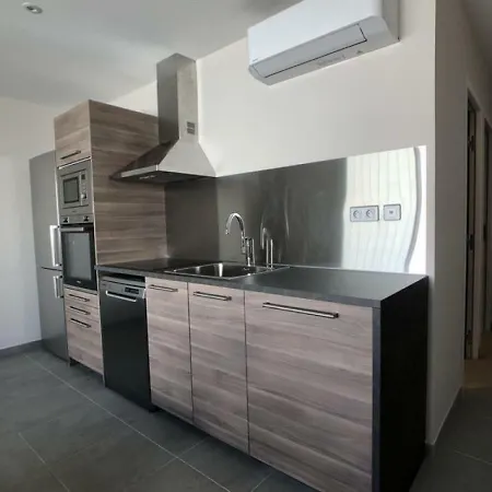 Апартаменты 2 Pieces Balcon Et Parking Proche Centre 4 *