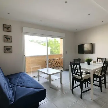 2 Pieces Balcon Et Parking Proche Centre 4 *
